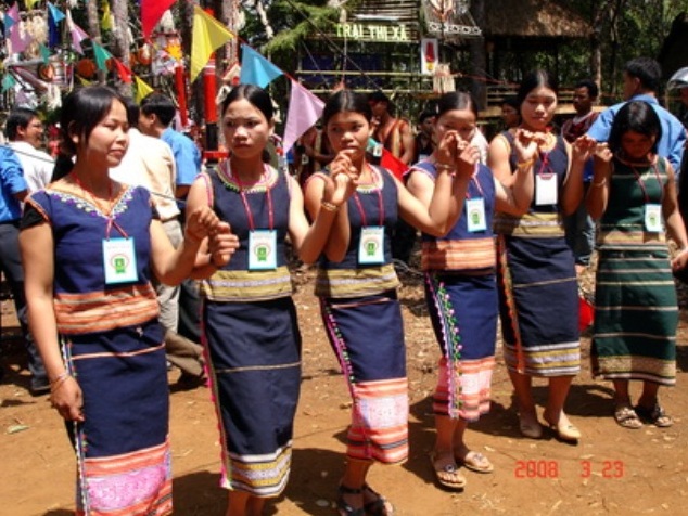 พรรค รัฐให้ความสนใจถึงชนกลุ่มน้อย